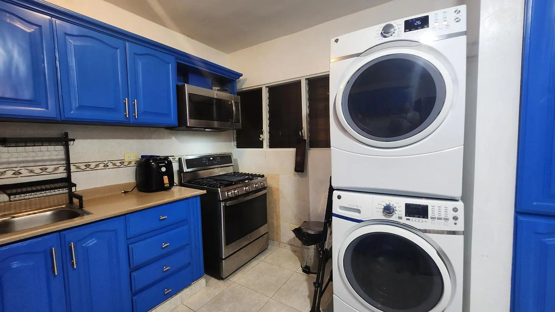 Private House With Pool, Ac, Bbq, Fast Wi-Fi, Pet & Family Friendly, Near Colonial Zone, Mirador Sur Park & Ocean, In Santo Domingo别墅