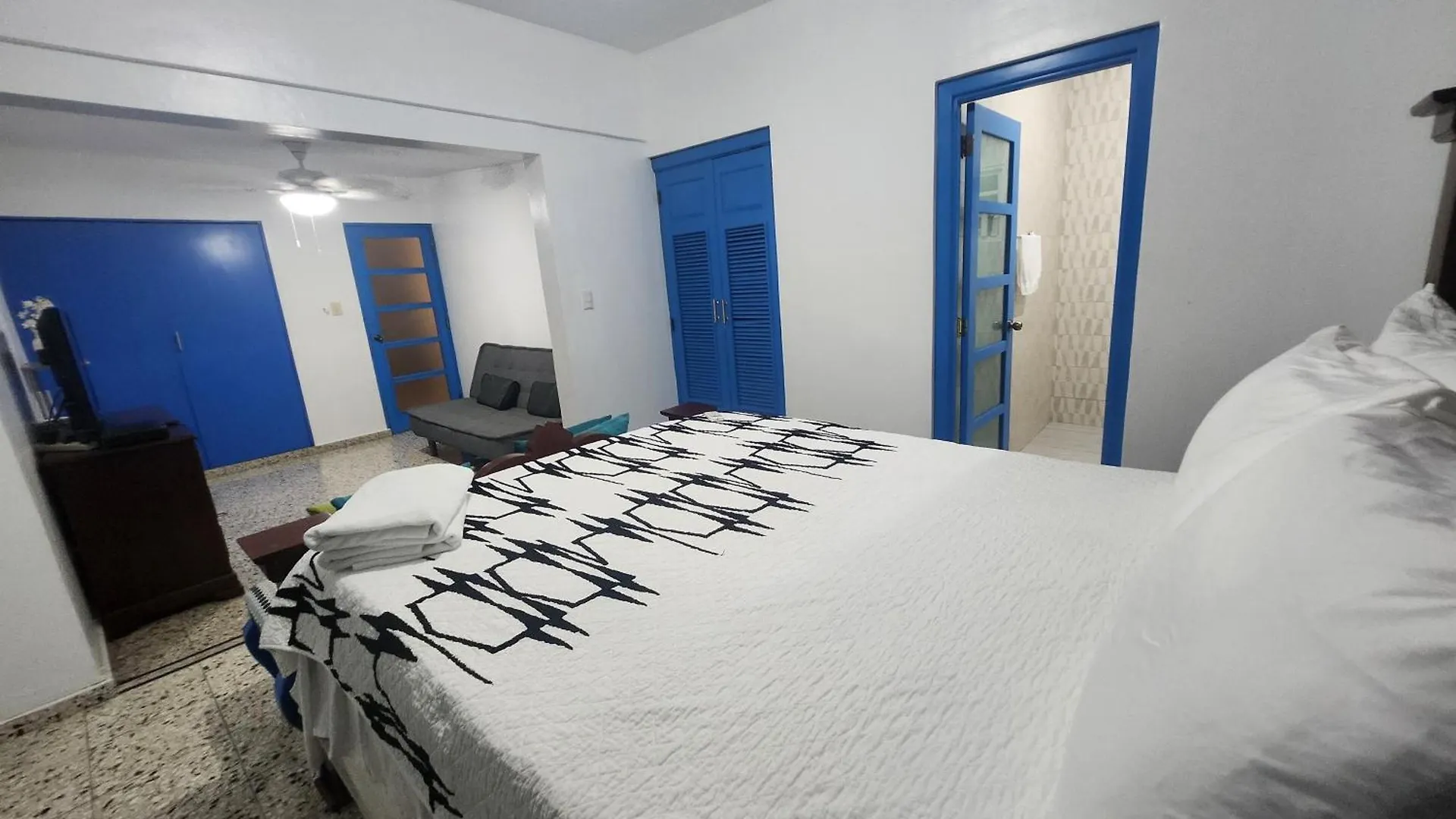 Private House With Pool, Ac, Bbq, Fast Wi-Fi, Pet & Family Friendly, Near Colonial Zone, Mirador Sur Park & Ocean, In Santo Domingo别墅 0*,  多米尼加共和国